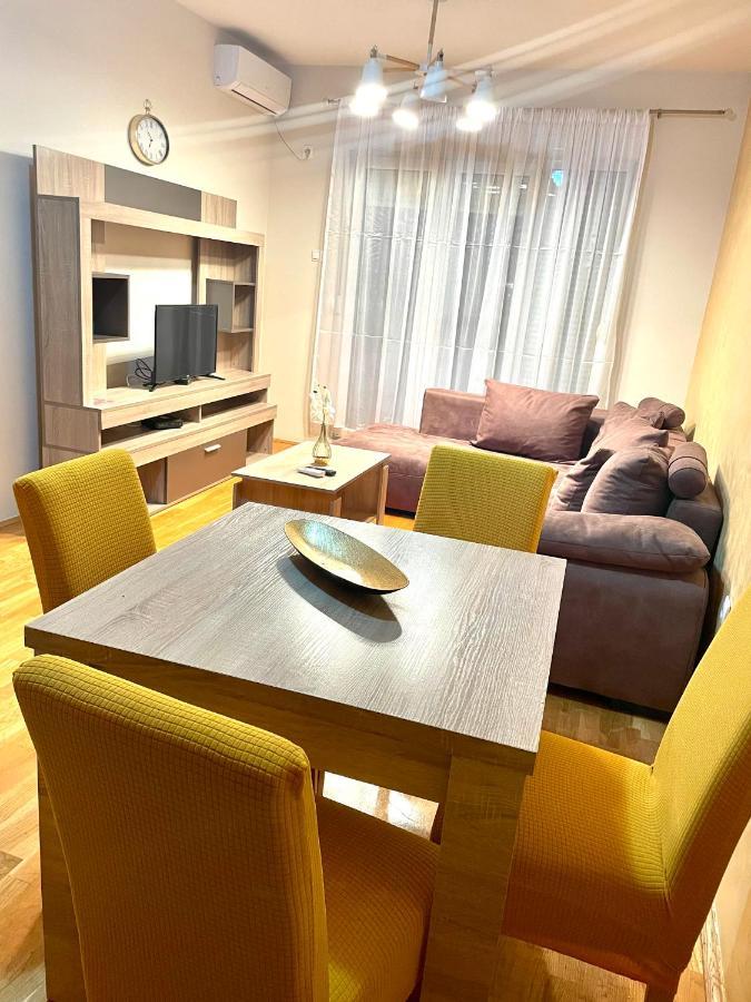 Naki Apartments Подгорица Екстериор снимка