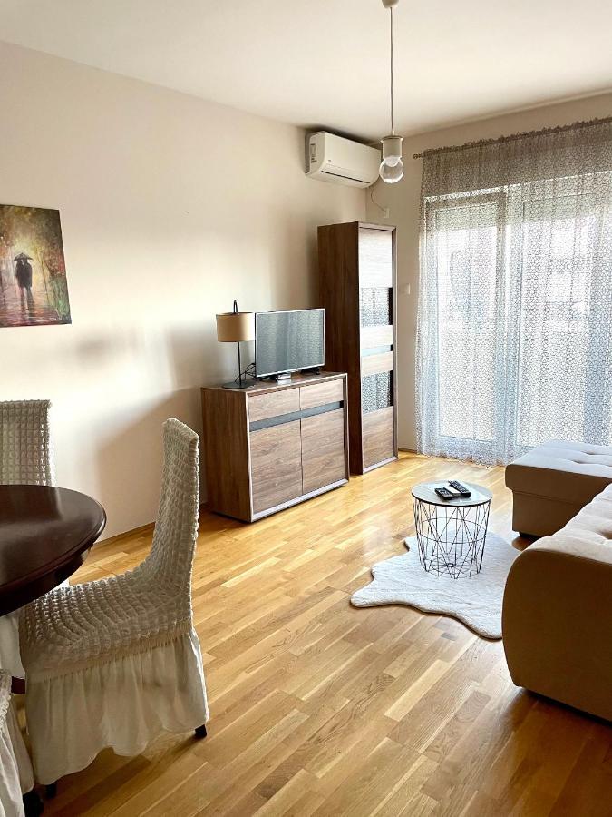 Naki Apartments Подгорица Екстериор снимка